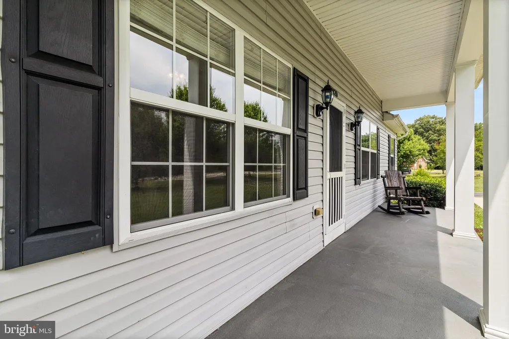 3020 Franklin Drive, Huntingtown, MD 20639
