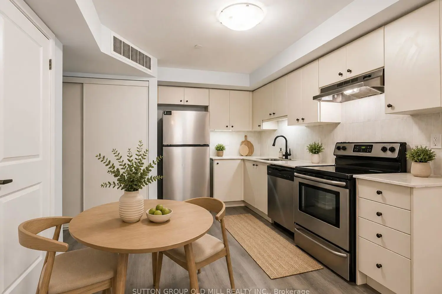 6 Drummond Street 301 photo 4