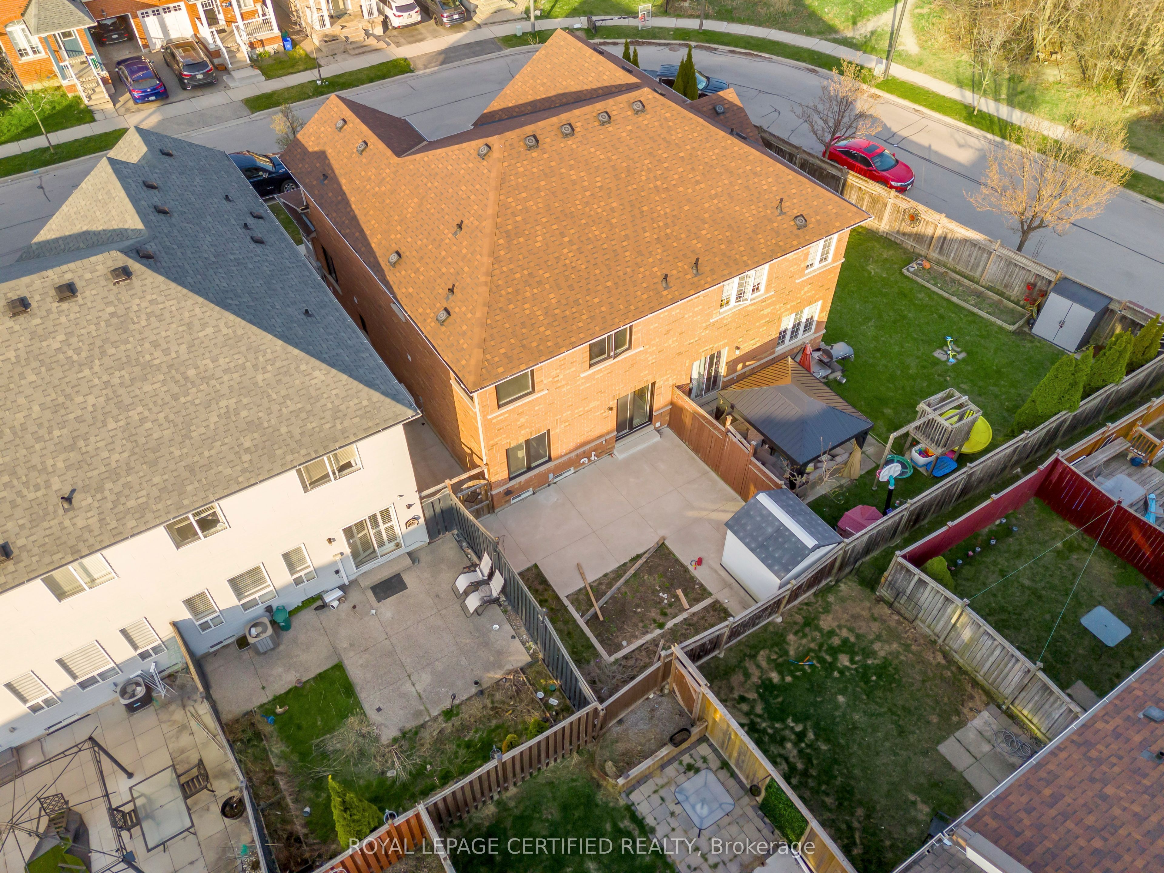 147 Waters Boulevard, Milton, ON, L9T 6K5 photo 4