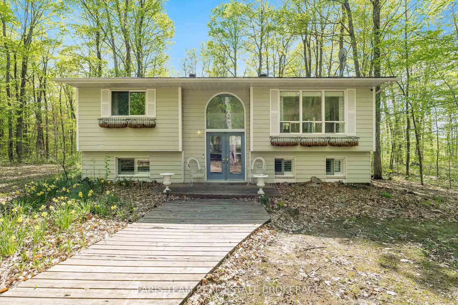 104 Silver Birch Drive photo 2