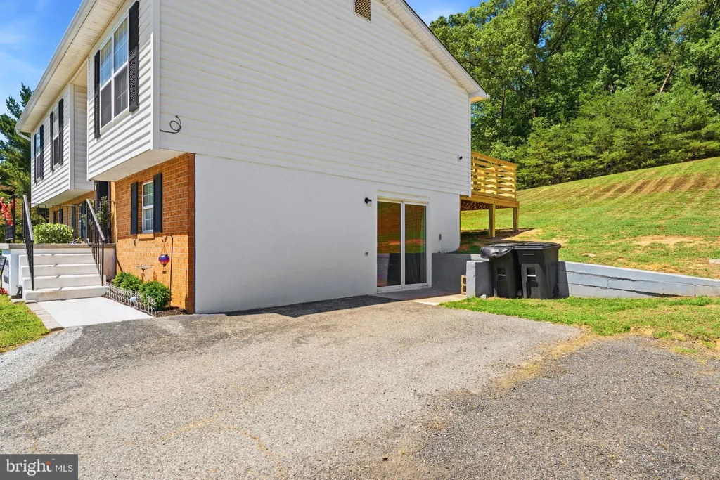 38430 Arlington Drive, Mechanicsville, MD 20659