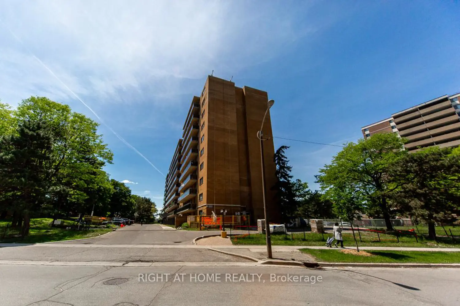 100 Dundalk Drive 315