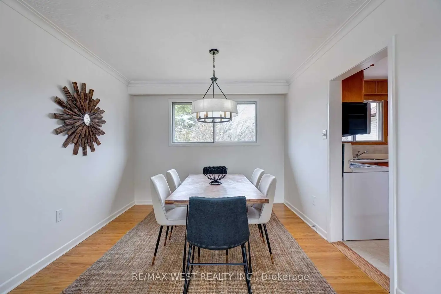29 Fulwell Crescent photo 3