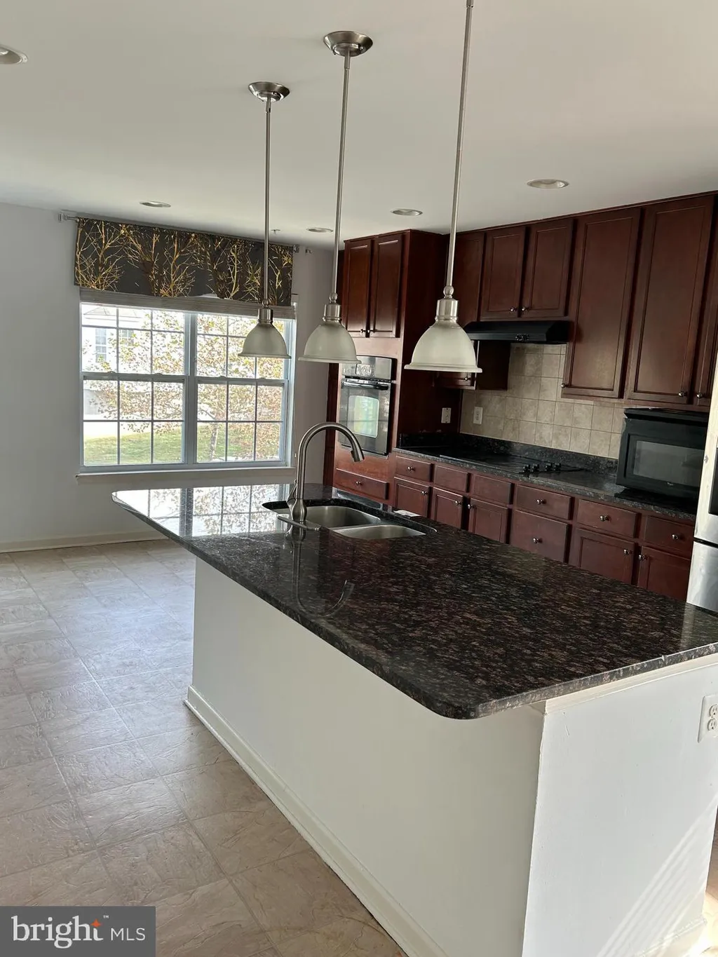 9401 Summer Squall Dr, Randallstown, MD 21133 photo 2