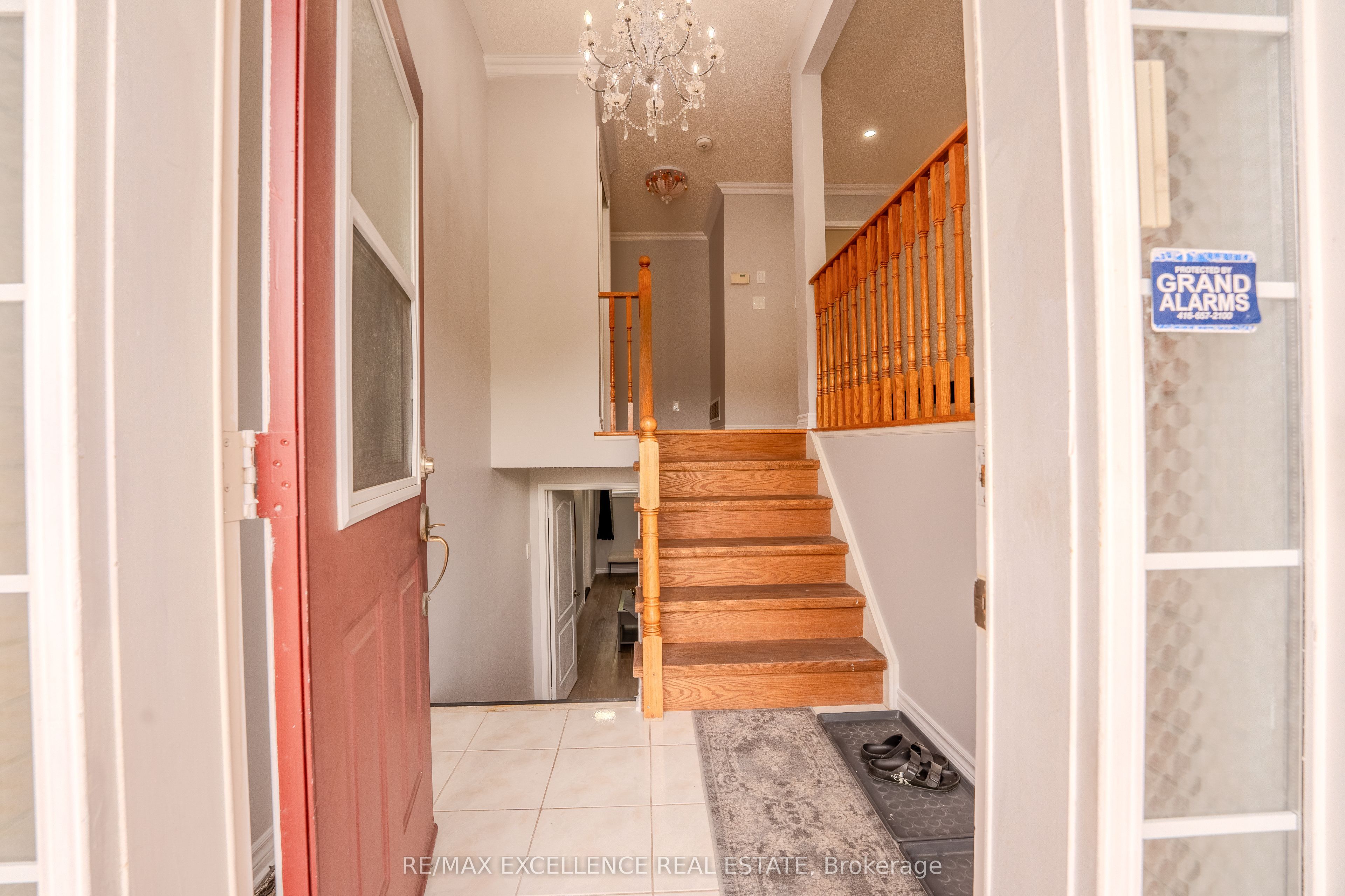 48 Ridgemore Crescent, Brampton, ON, L7A 2L4 photo 2
