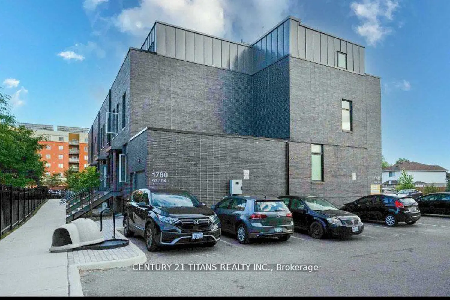 1780 Simcoe Street 98