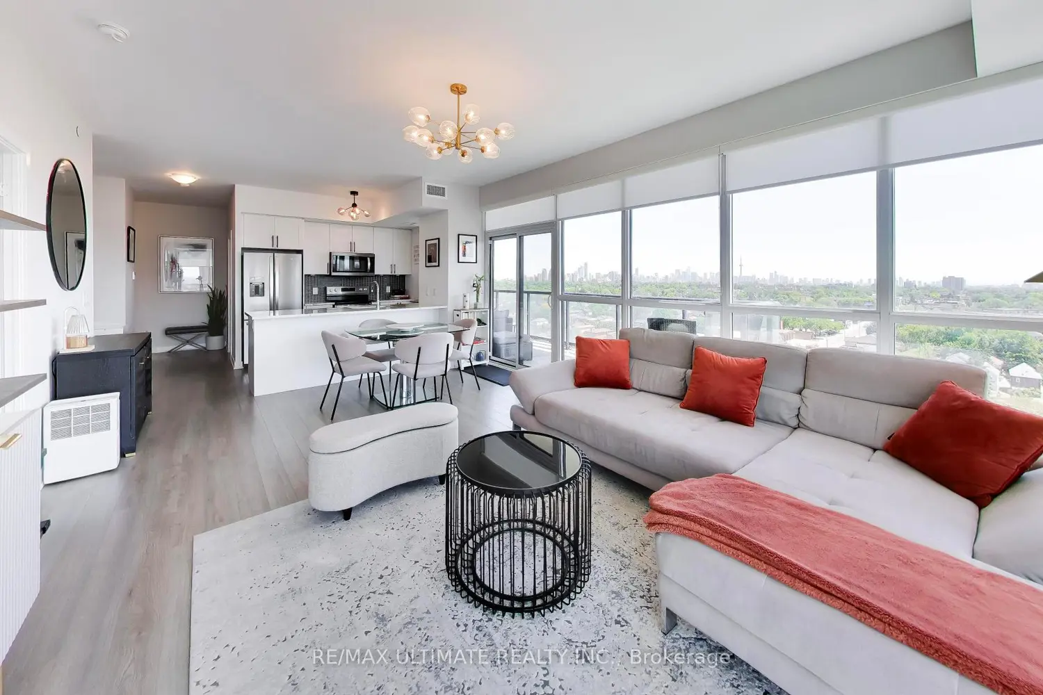 1603 Eglinton Avenue 1104 photo 2