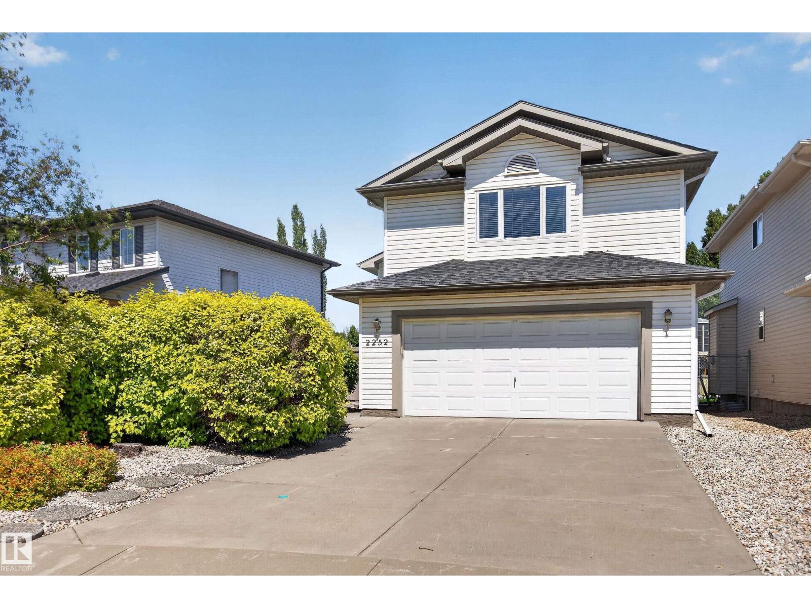 2252 Brennan Court NW, Edmonton, AB, T5T6M3