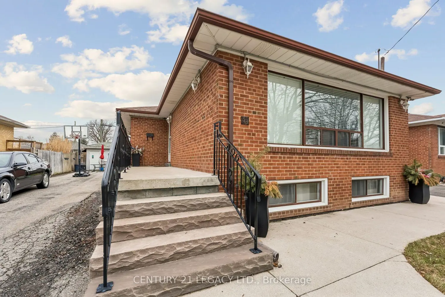 34 Cumberland Drive photo 2