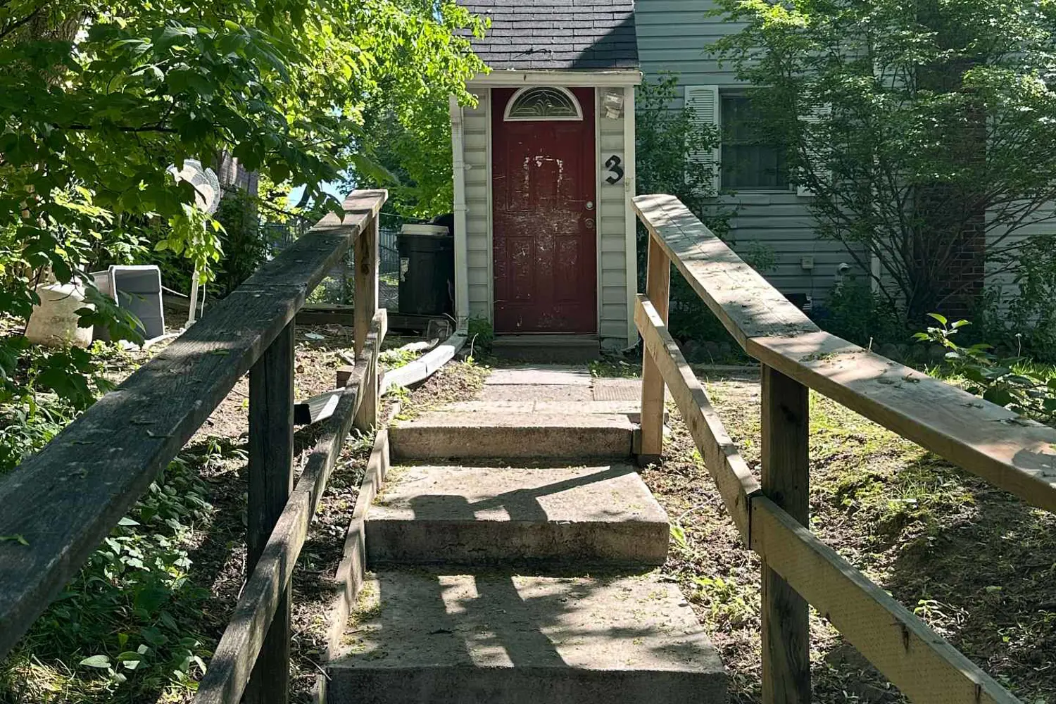 116 Maple Avenue photo 2