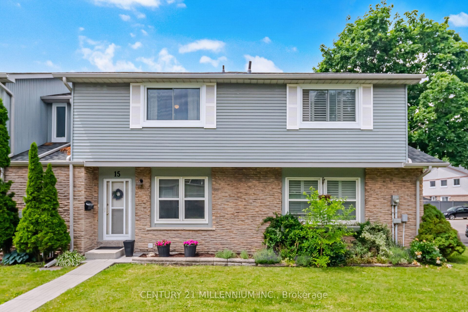 15-120 Falconer Drive, Mississauga, ON, L5N 1P5