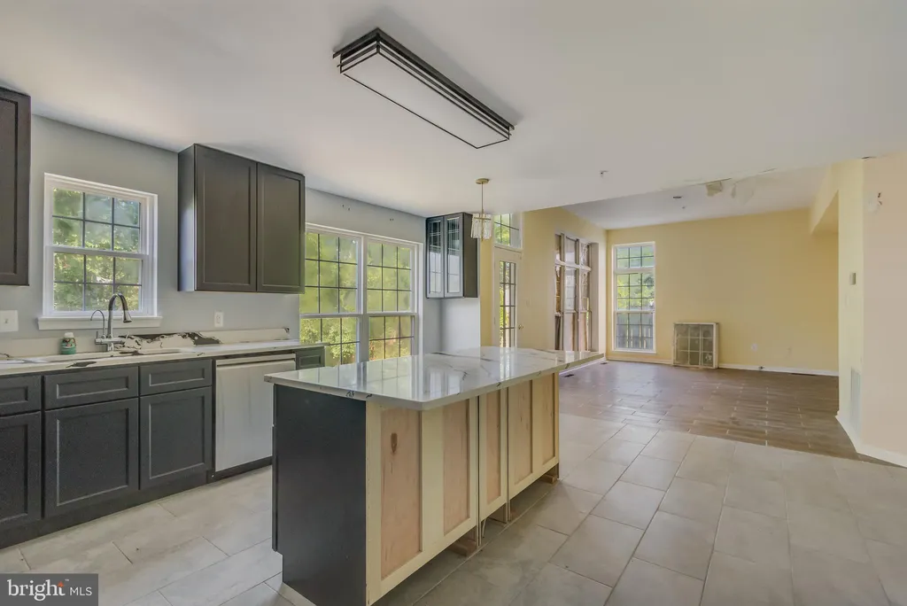 1004 Pembridge Court, Bowie, MD 20716 photo 4