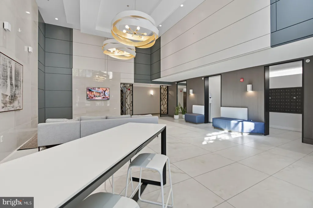 7111 Woodmont Avenue Unit 402, Bethesda, MD 20815
