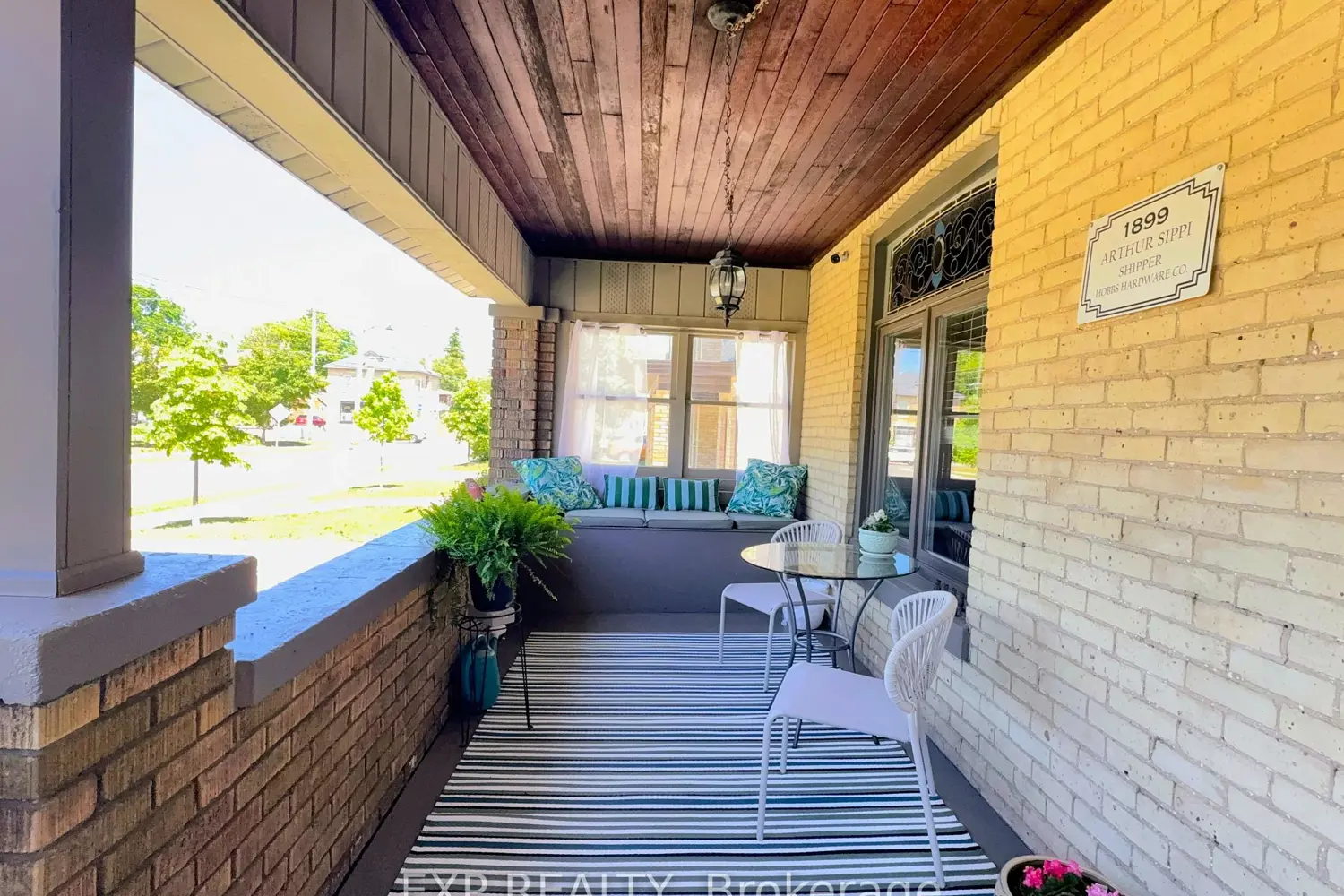 494 English Street photo 2