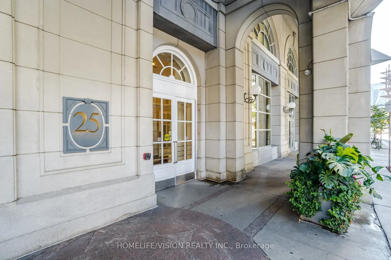 25 The Esplanade 706 photo 3