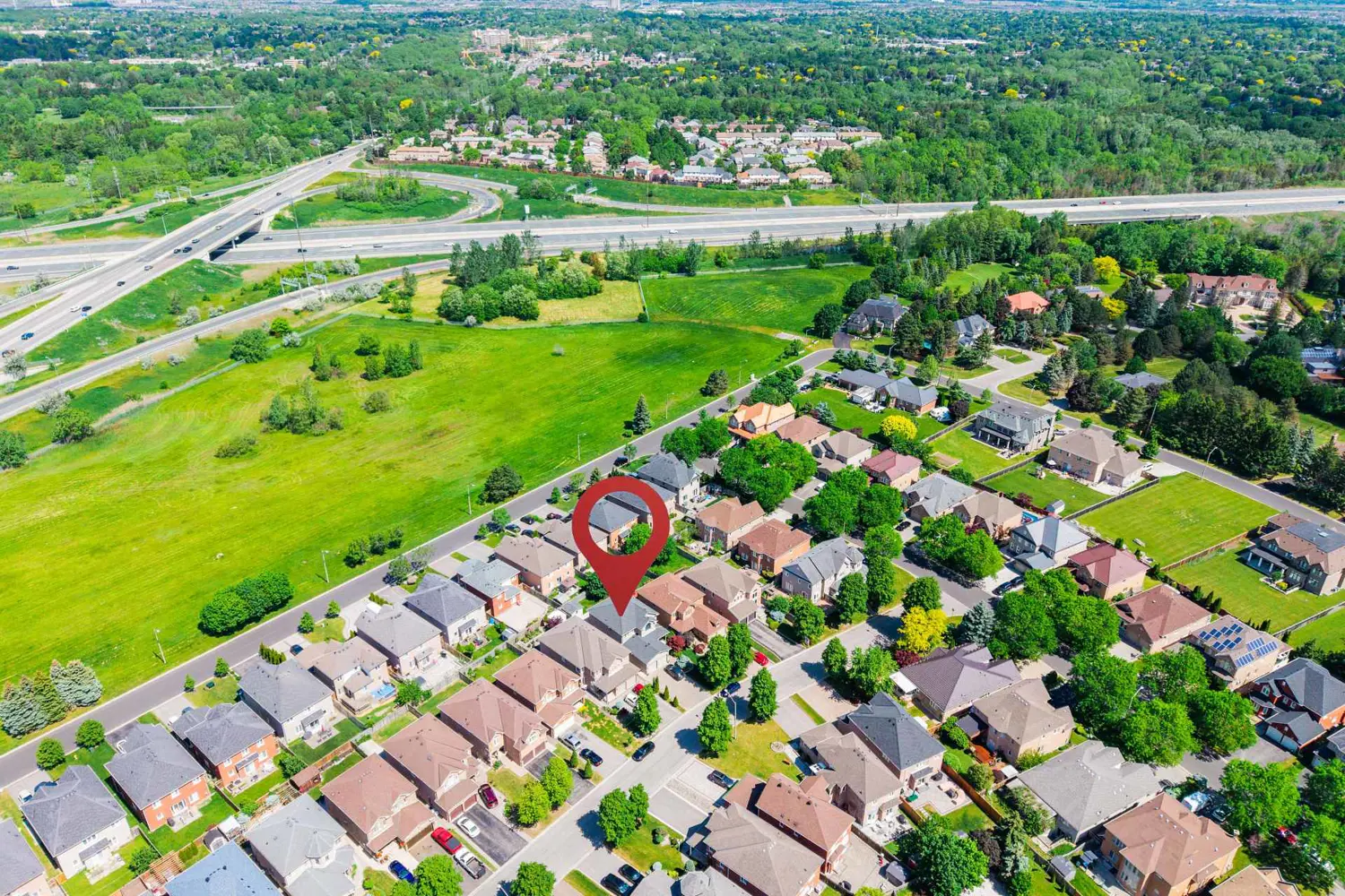 145 Quince Crescent photo 3