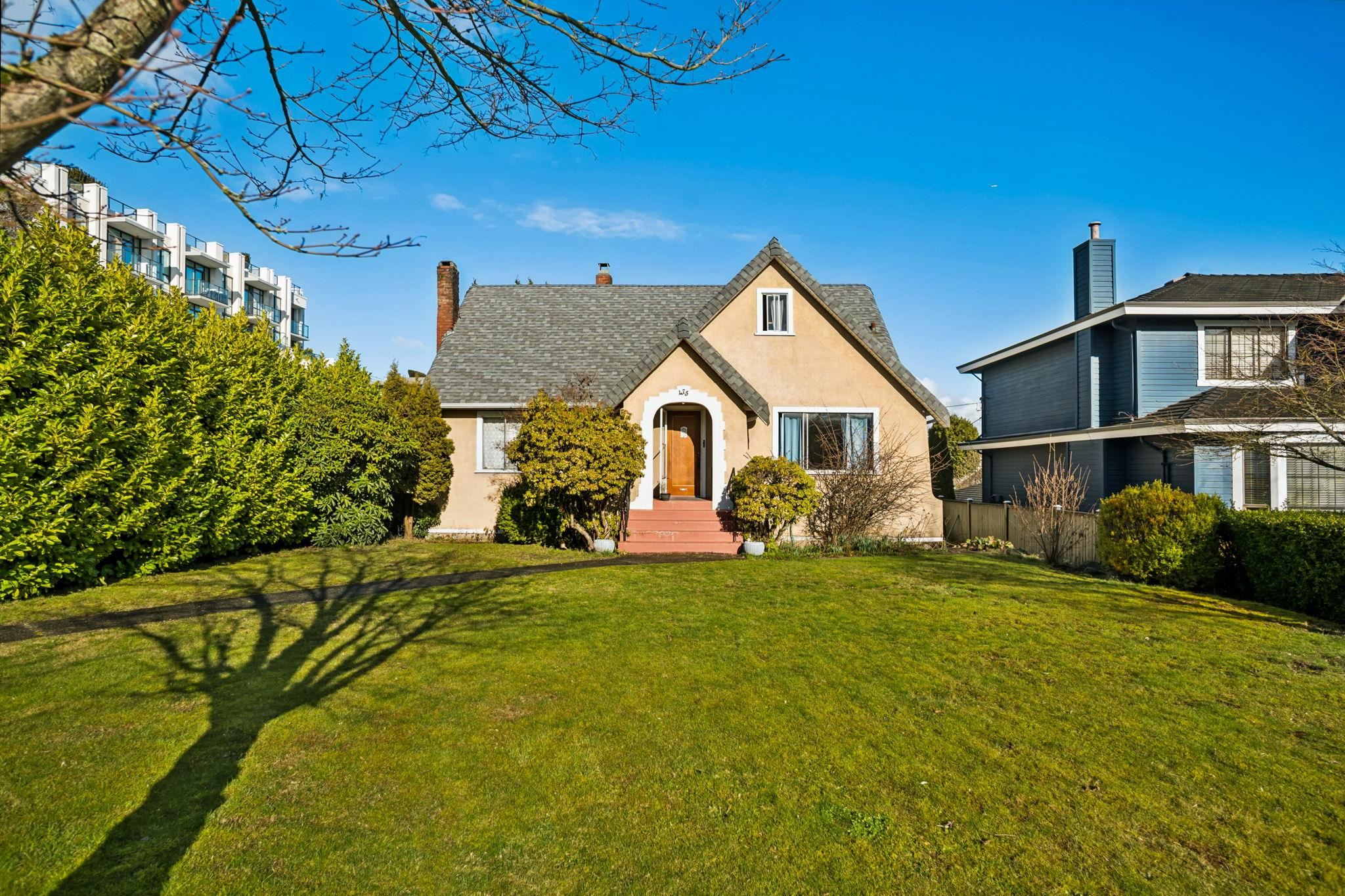 475 27th Avenue W, Vancouver, BC, V5Y 2K4