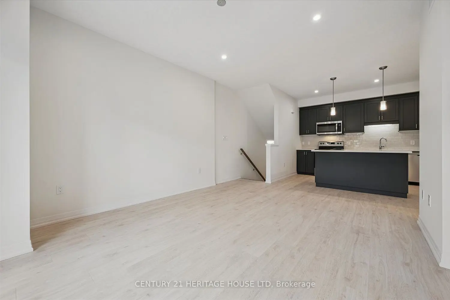 525 Erinbrook Drive C052 photo 5