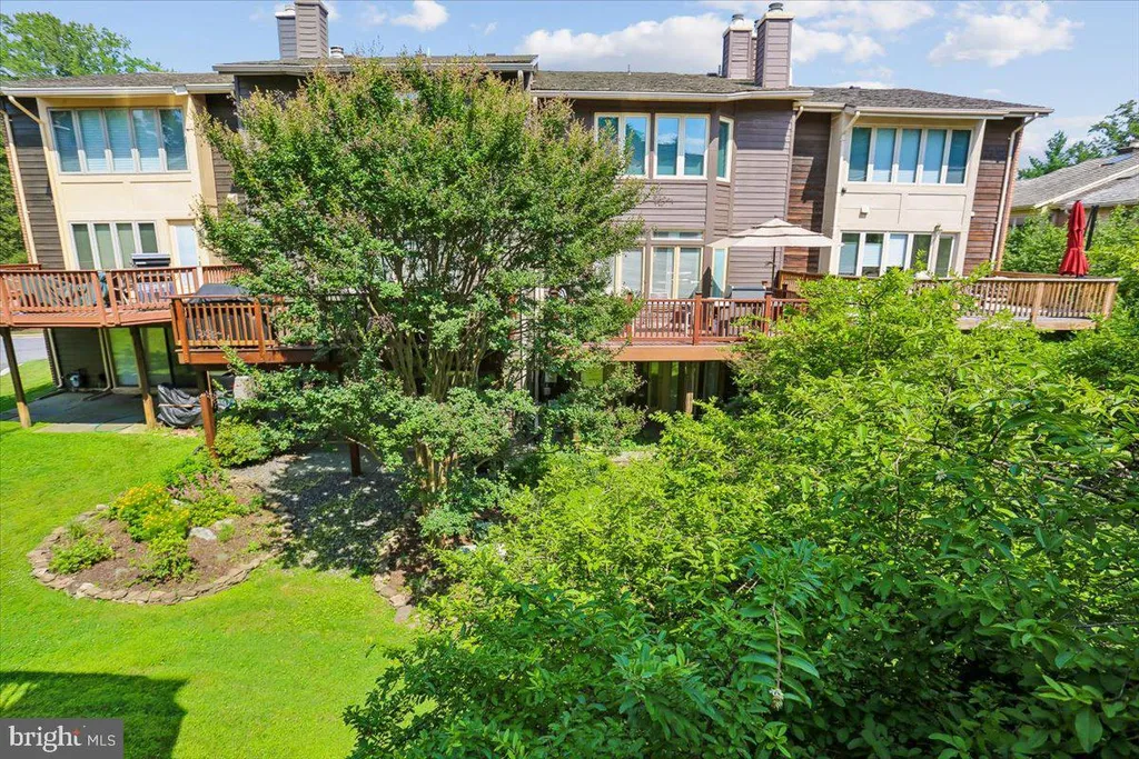 10719 Gloxinia Drive, Rockville, MD 20852