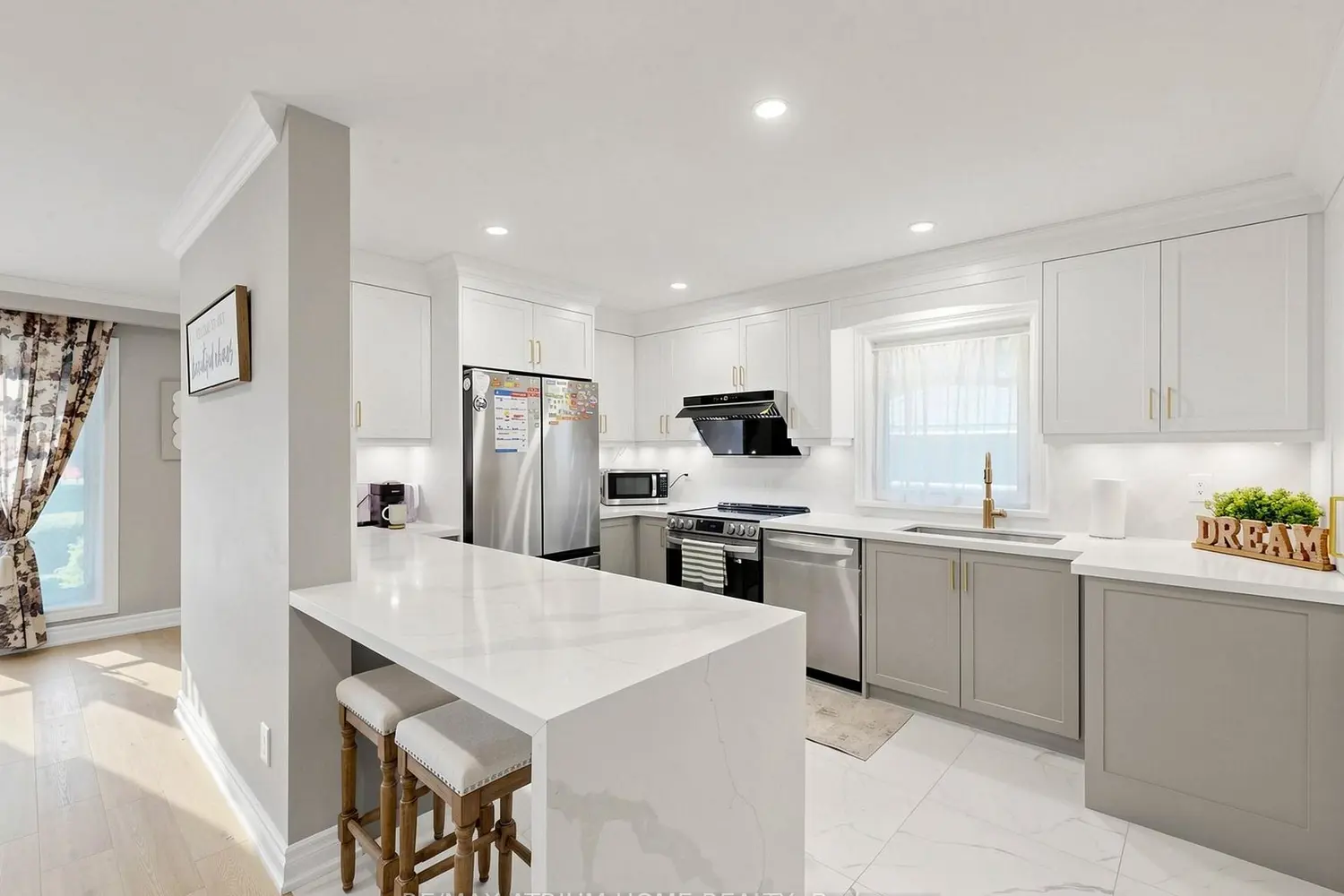 606 Parkside Drive photo 2