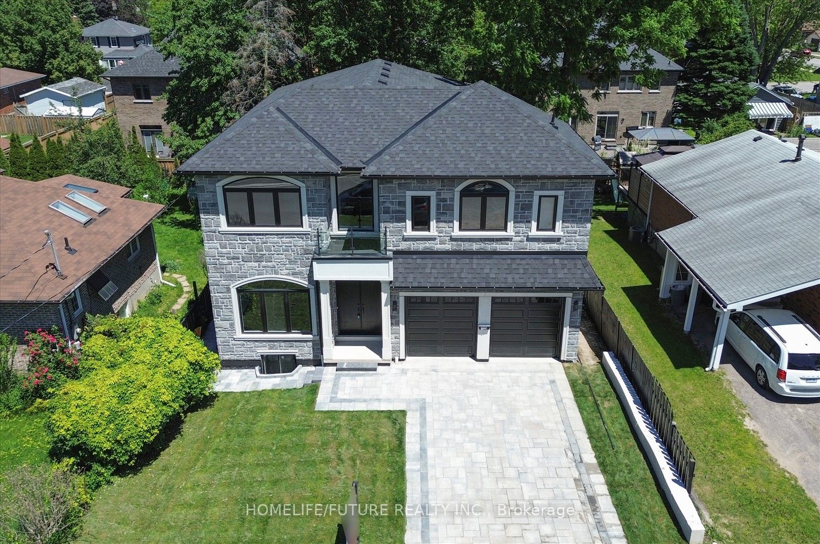 735 Hillcrest Road, Pickering, ON, L1W 2P3 photo 3