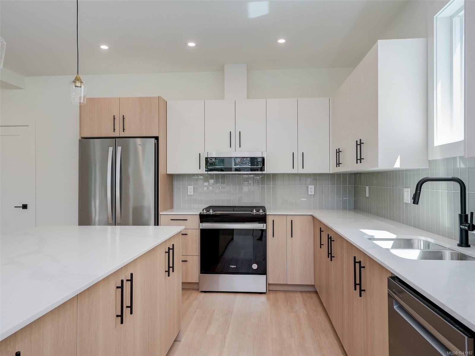 671 Madrona Place, Langford, BC, V9B 6C6 photo 3