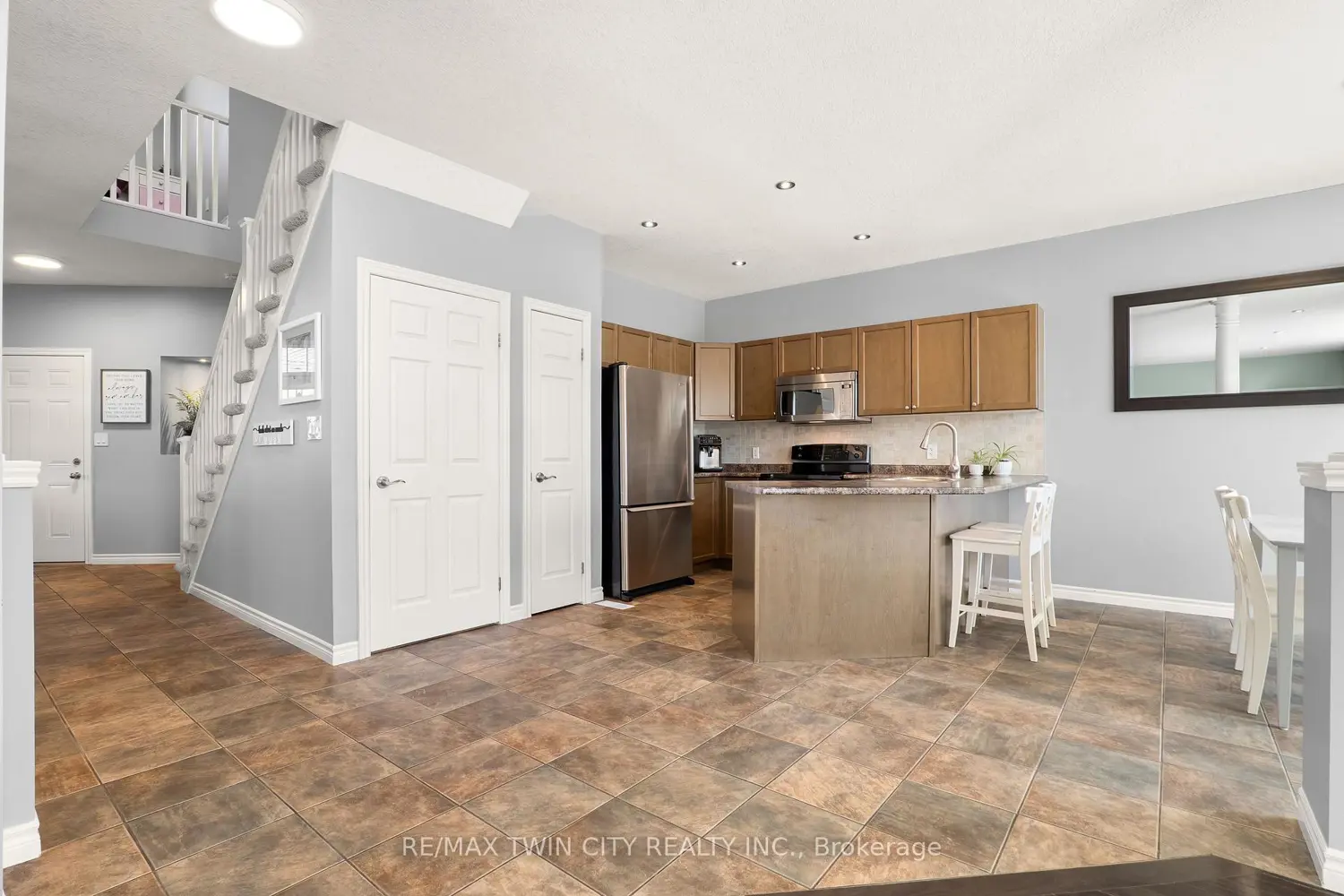 100 Pebblecreek Drive photo 5