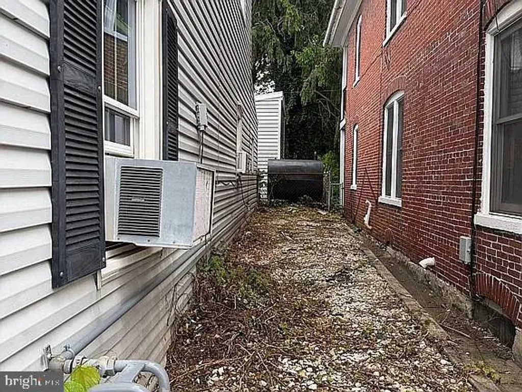 15 Fairground Avenue, Hagerstown, MD 21740