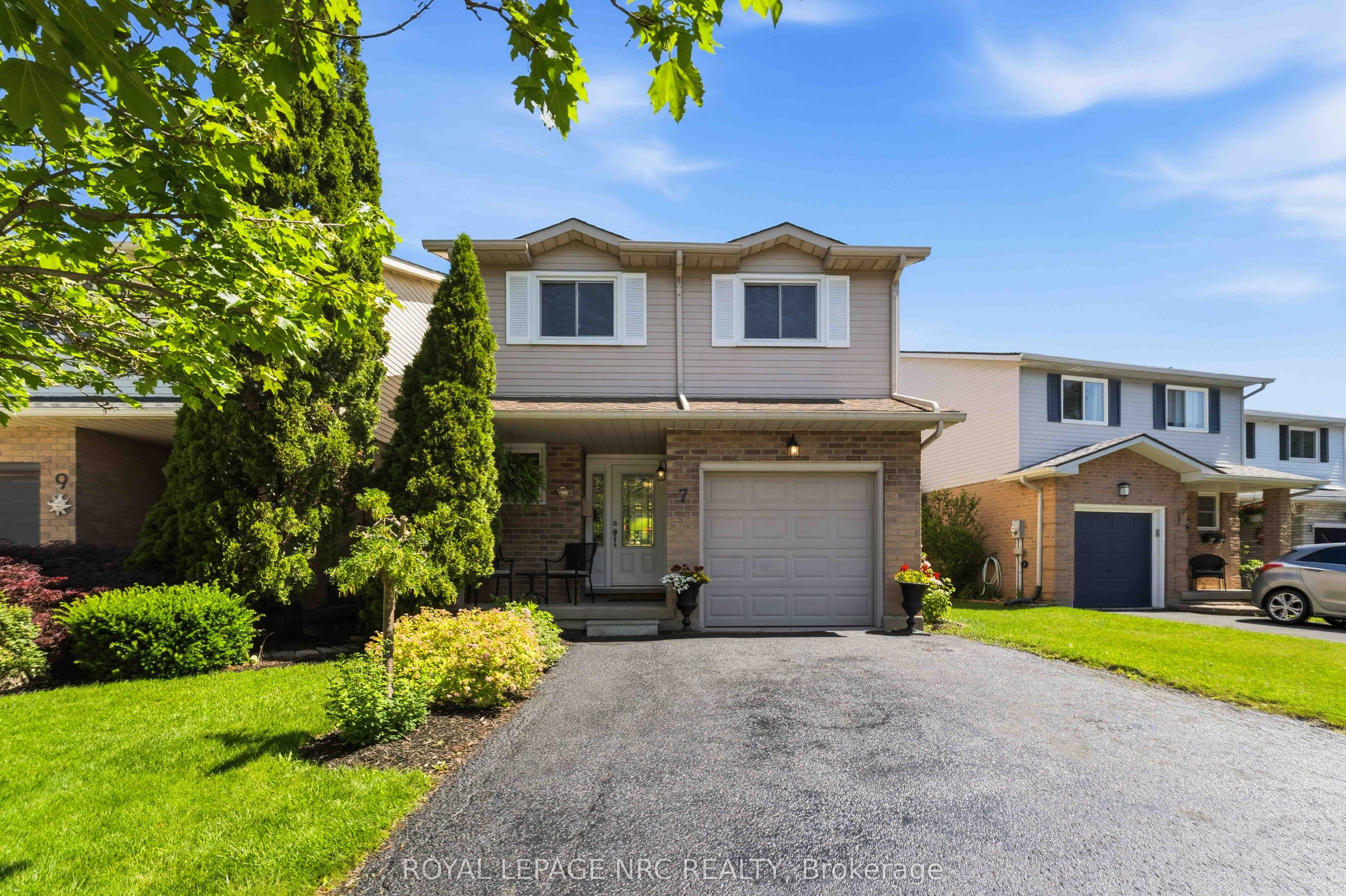 7 Naples Court, Thorold, ON, L2V 4S7