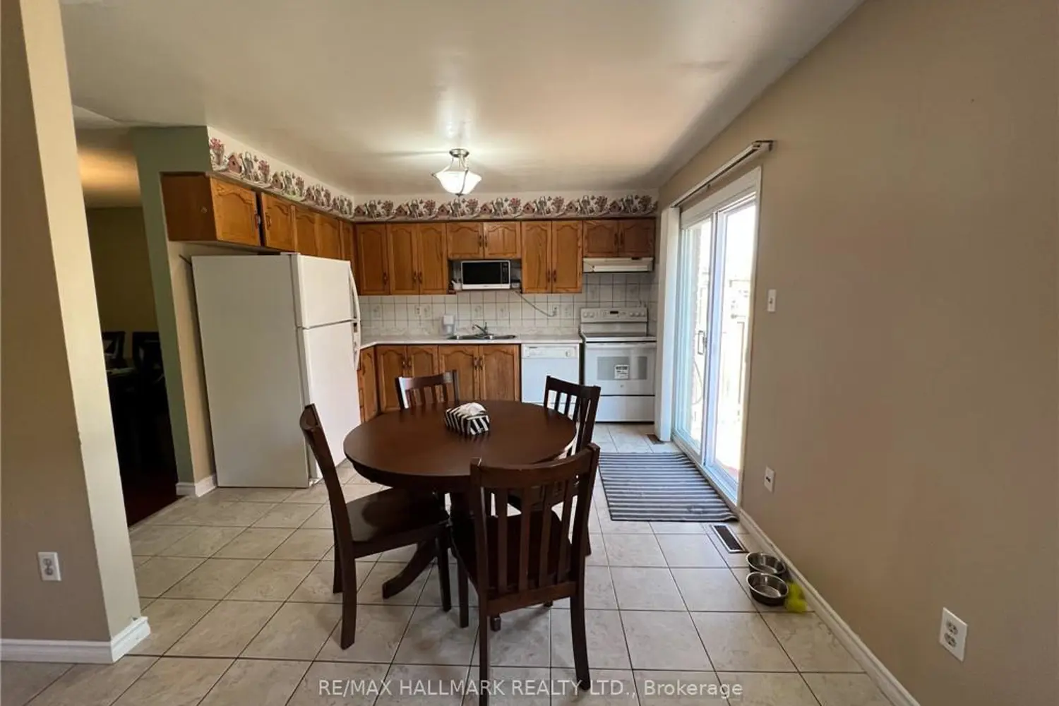 108 Broughton Avenue photo 5