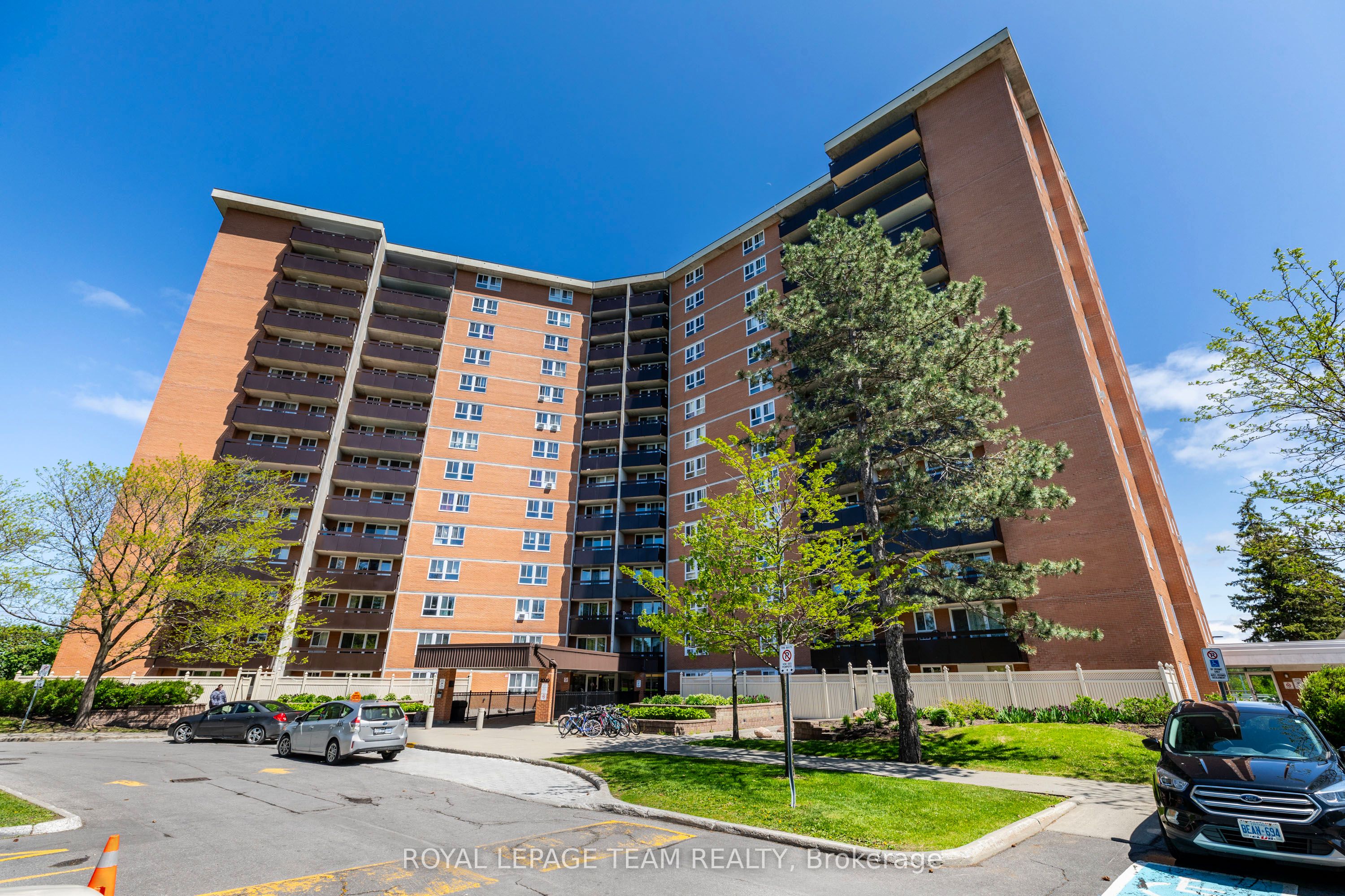 313-2020 Jasmine Crescent, Ottawa, ON, K1J 8K5