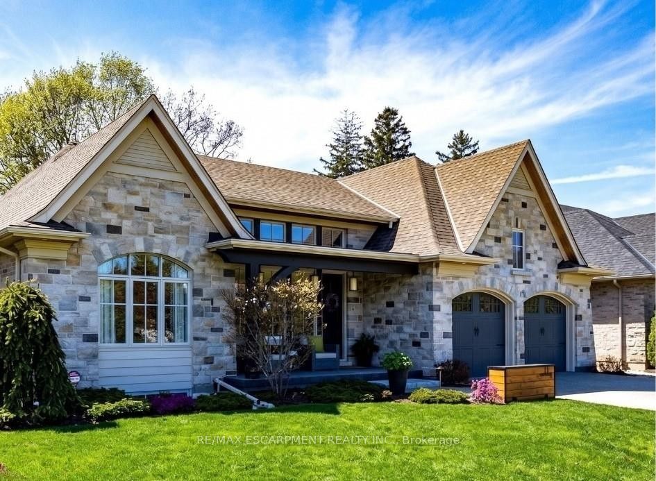 3-11 Greenleaf Lane, Hamilton, ON, L9G 0E7