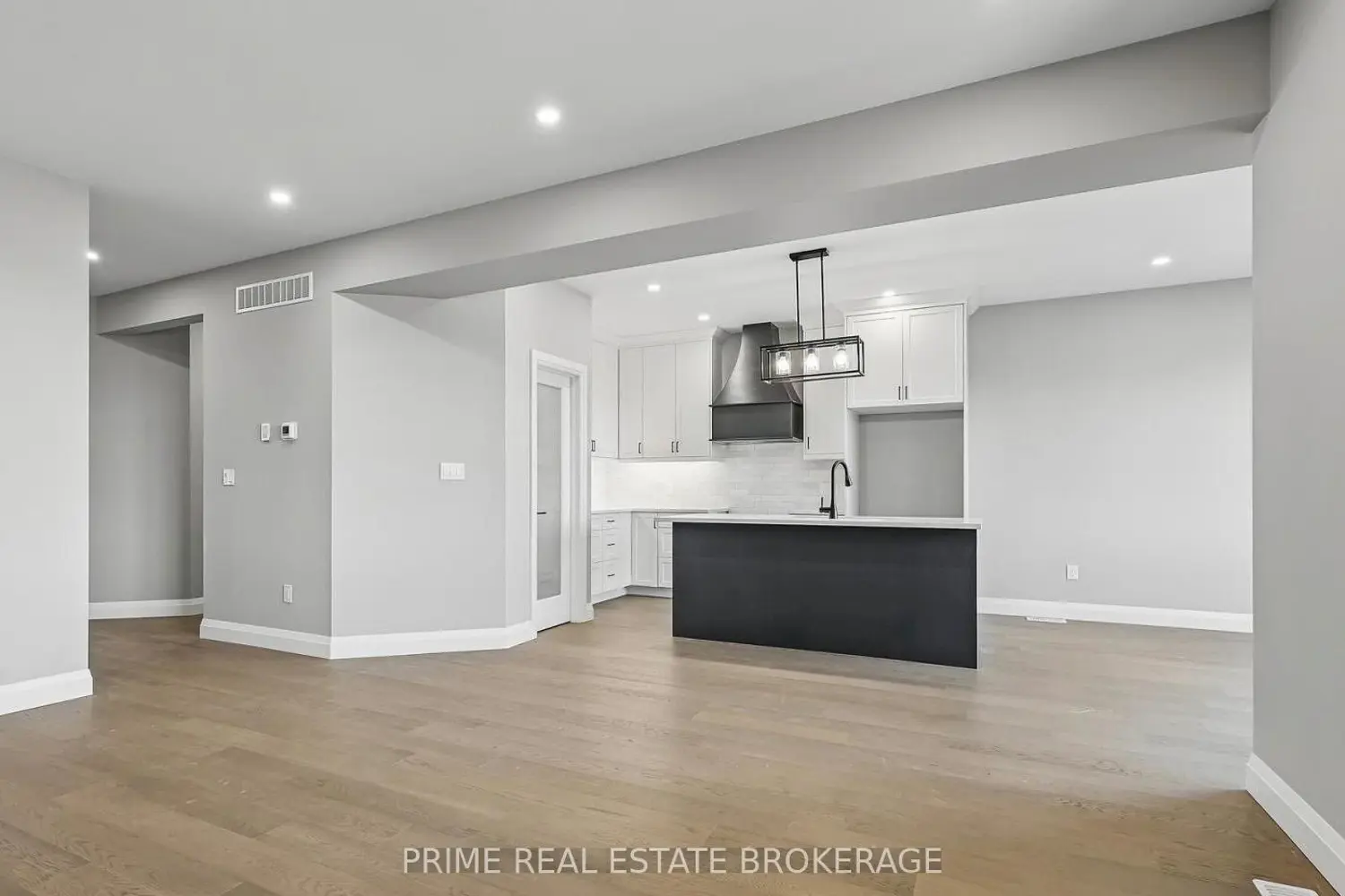 8068 Union Road photo 3