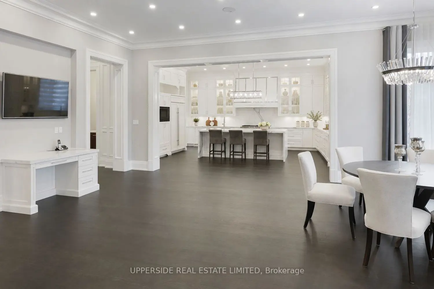 28 Thornridge Drive photo 2