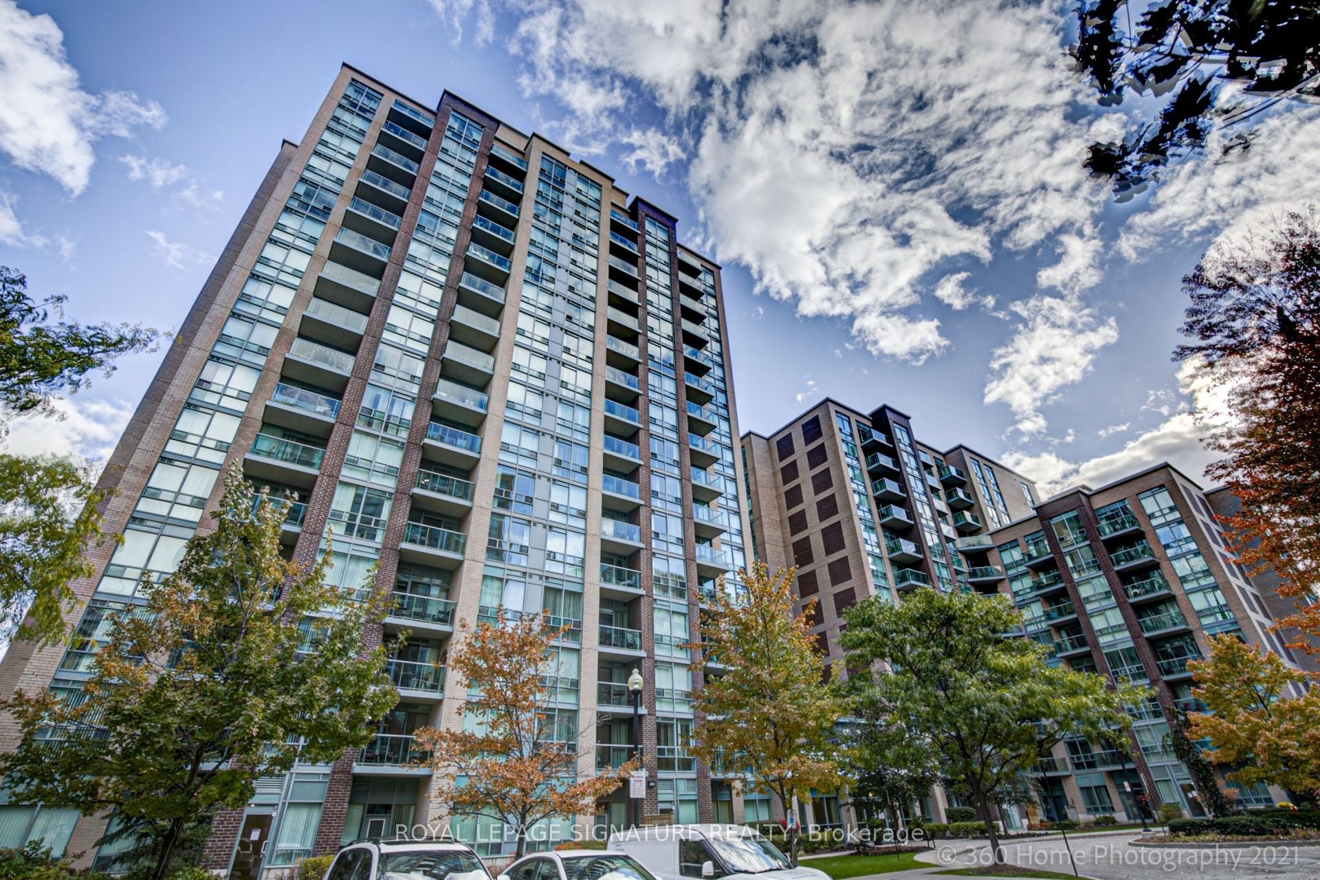 804-7 Michael Power Place, Toronto, ON, M9A 0A4 photo 2
