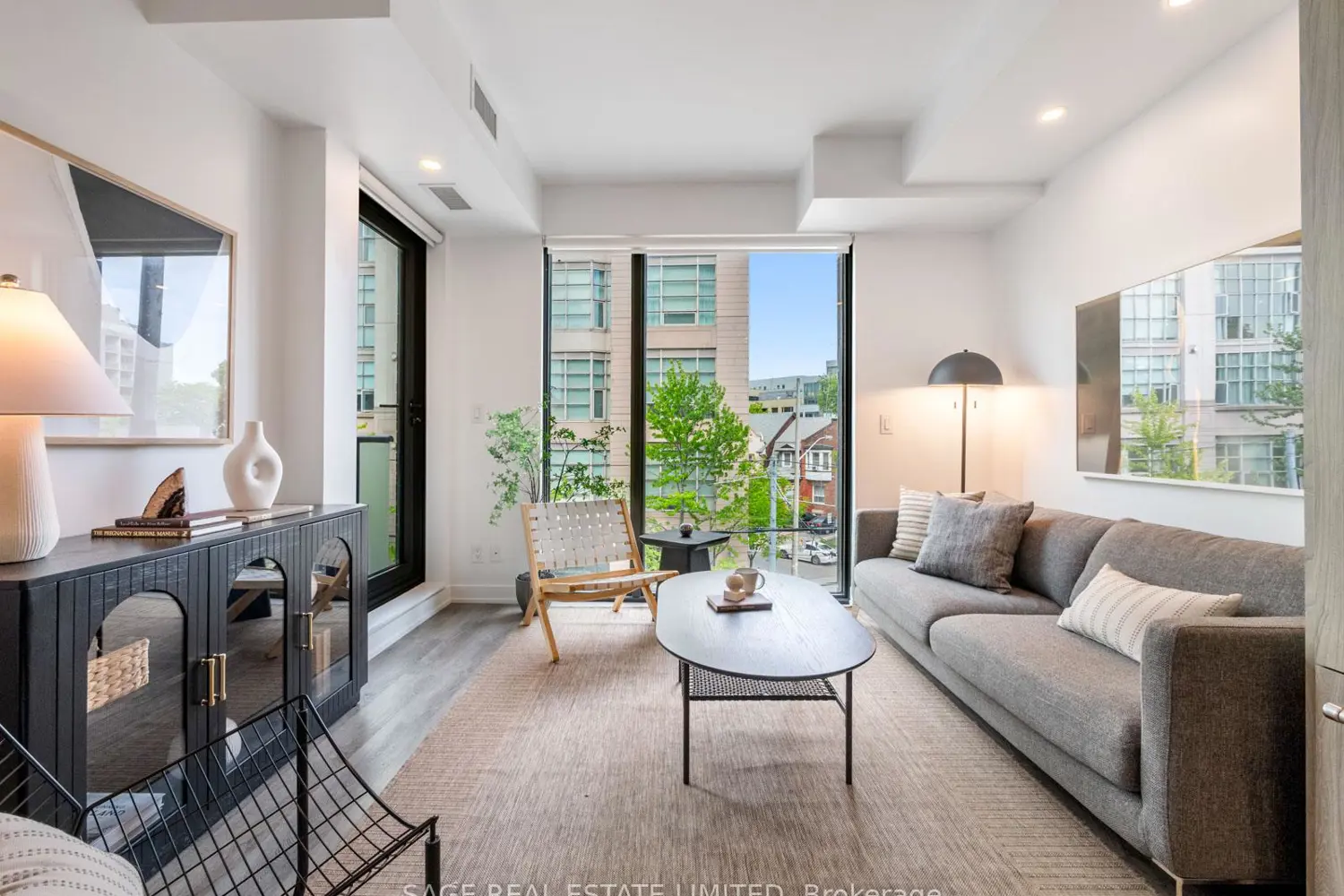 430 Roncesvalles Avenue 304