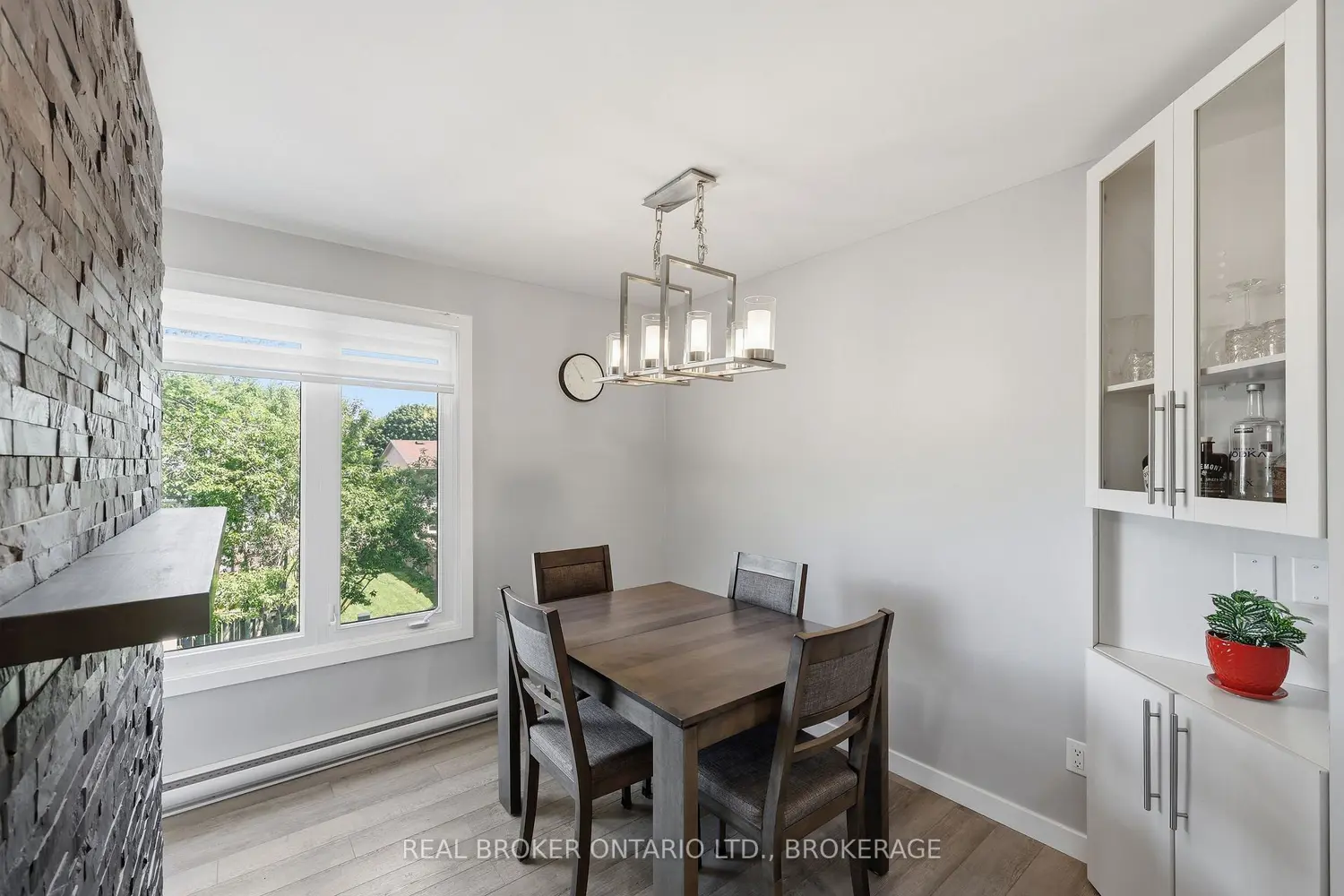 31 Coventry Crescent photo 4