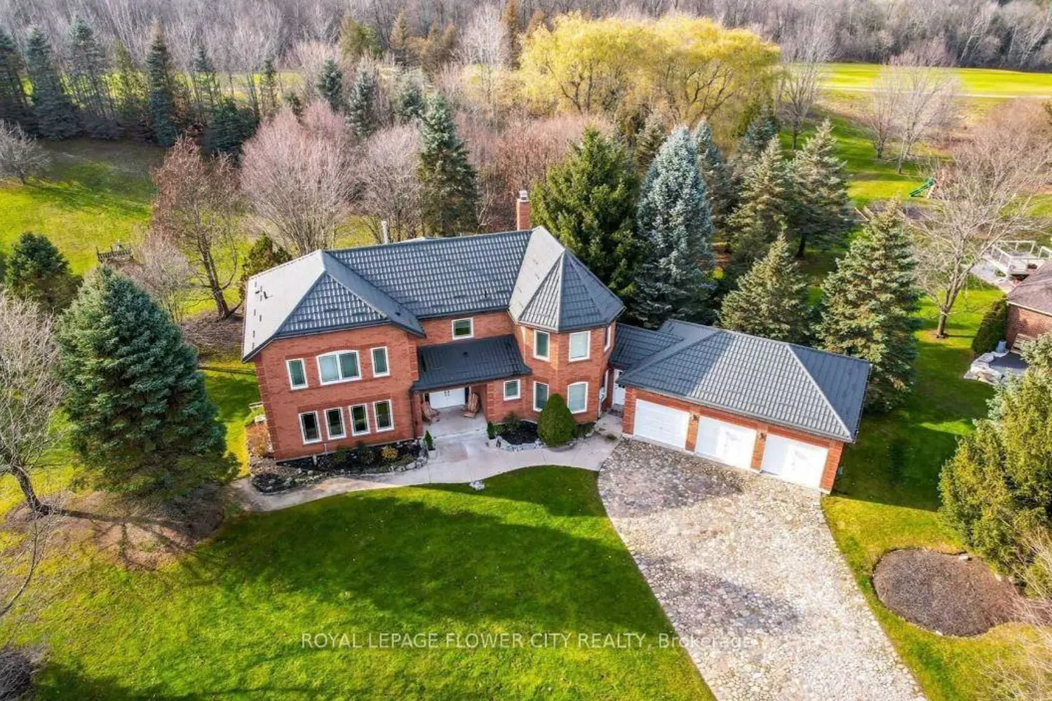 27 Mccauley Drive photo 2
