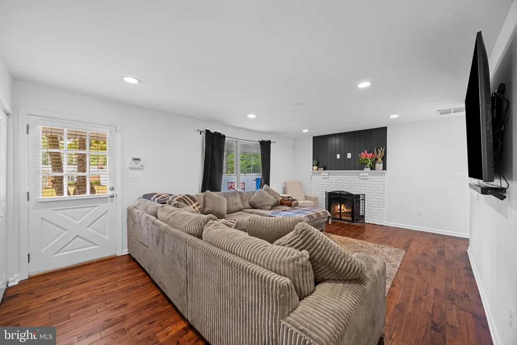 108 Maple Drive, Annapolis, MD 21403 photo 5