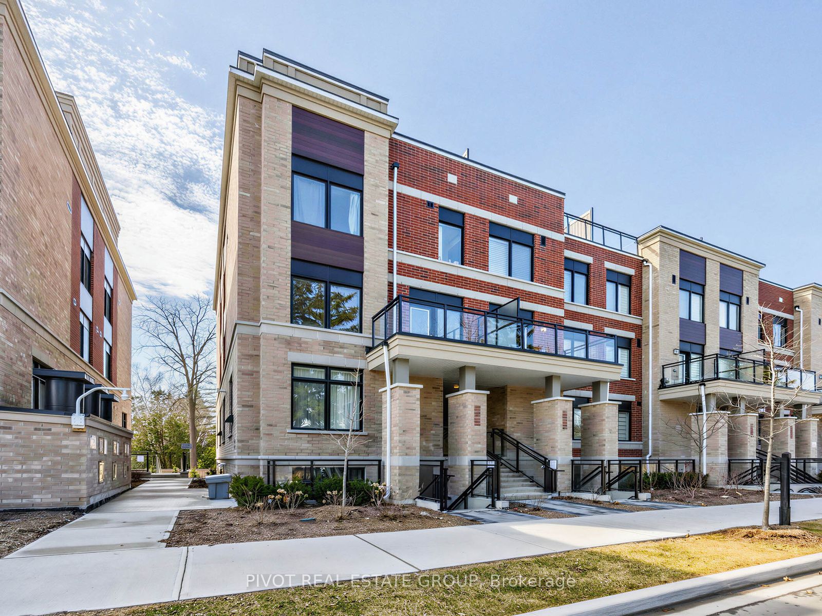 2408-58 Elizabeth Street S, Richmond Hill, ON, L4C 5W2