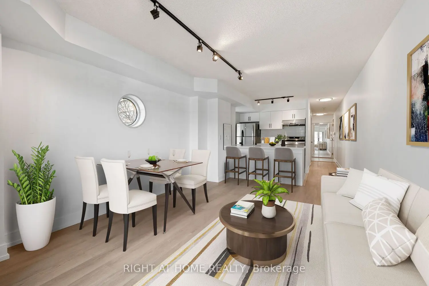 600 Queens Quay 219