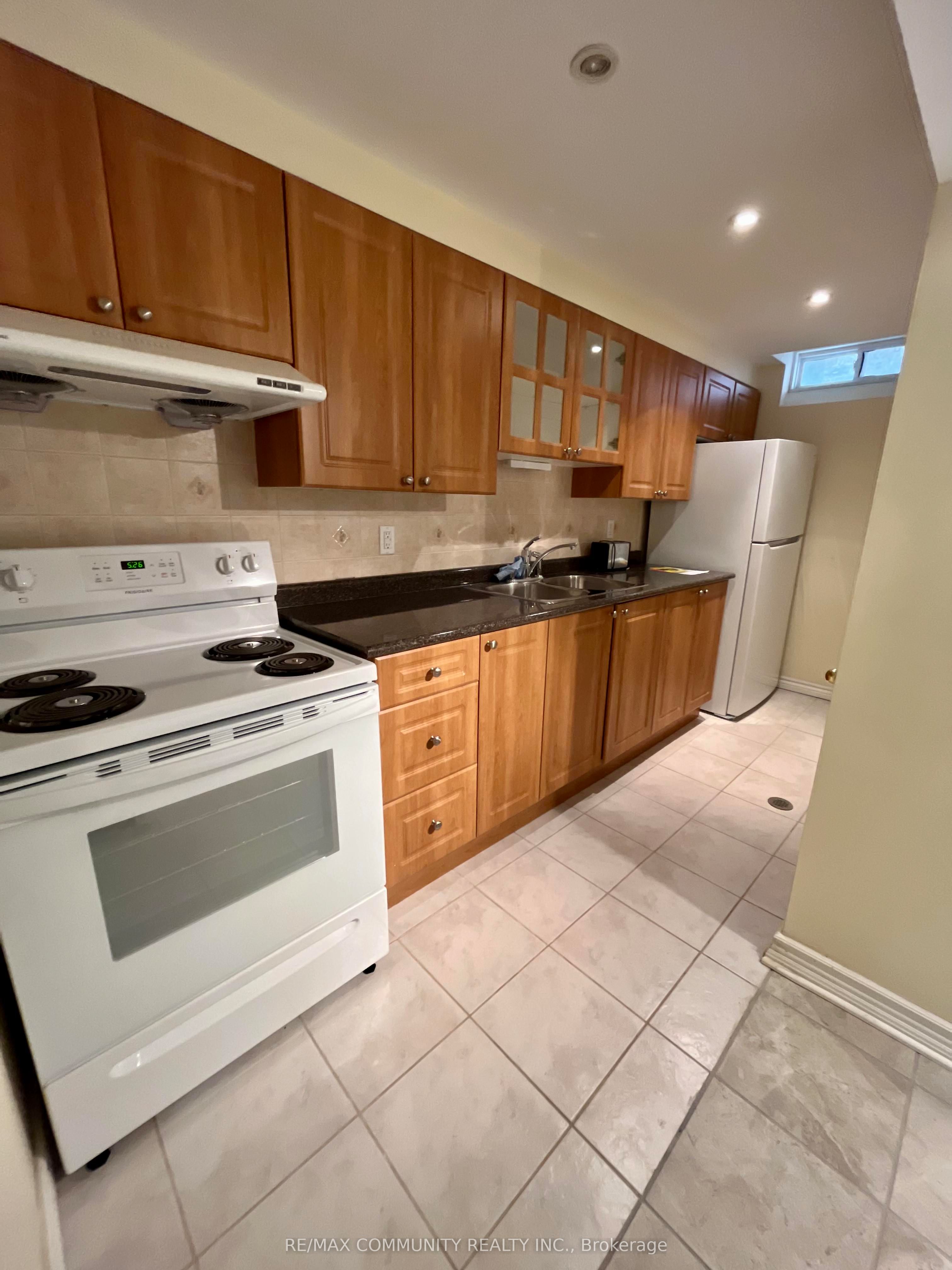 18 Skipperhill Crescent, Toronto, ON, M1X 1W1