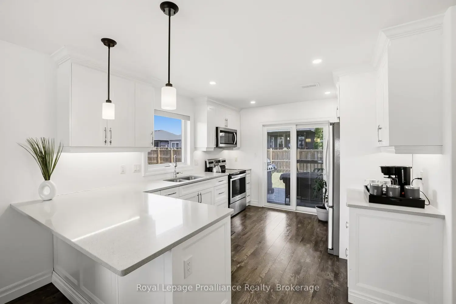 31 Gavin Crescent photo 5