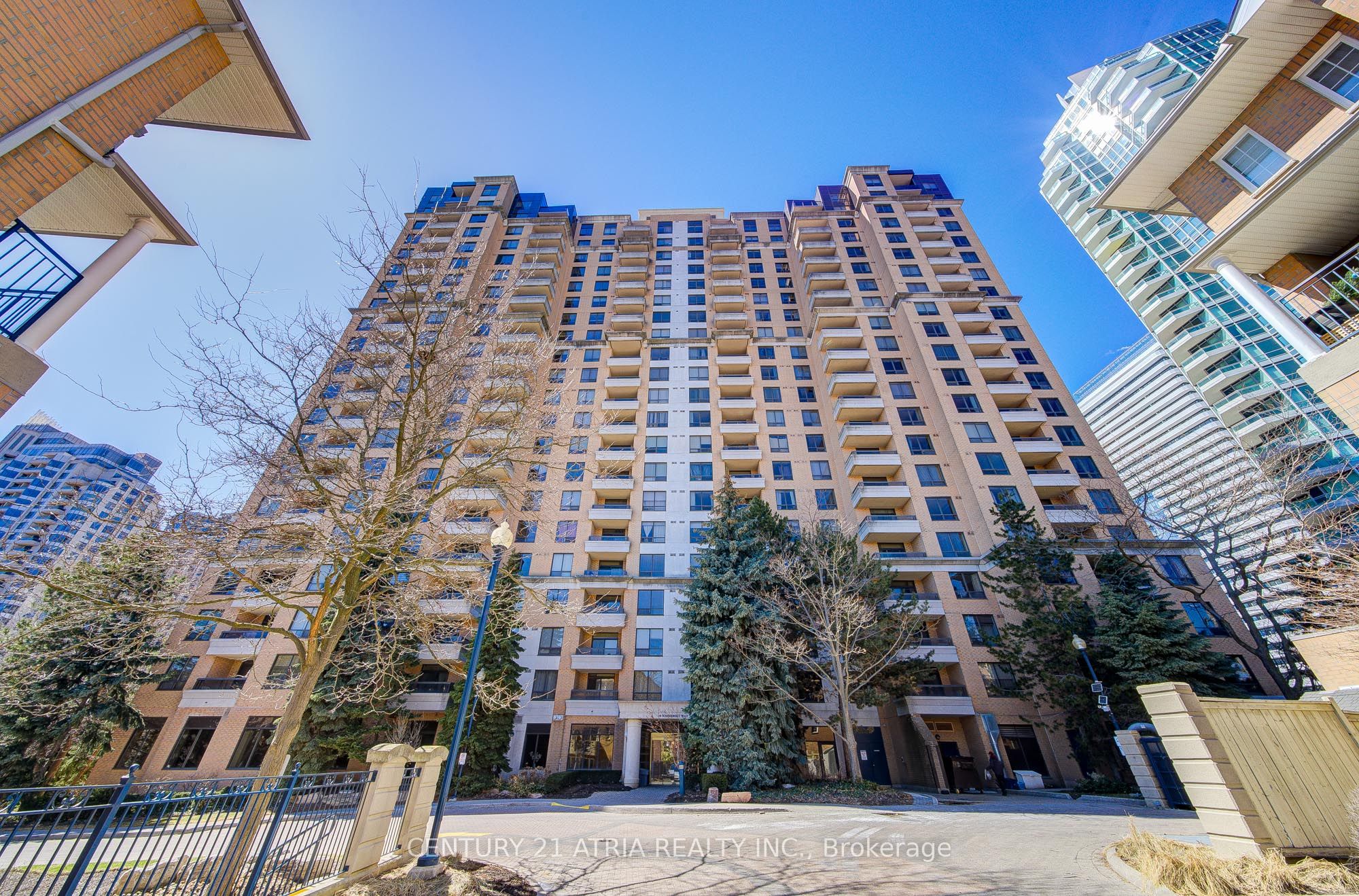 1609-18 Sommerset Way, Toronto, ON, M2N 6X5