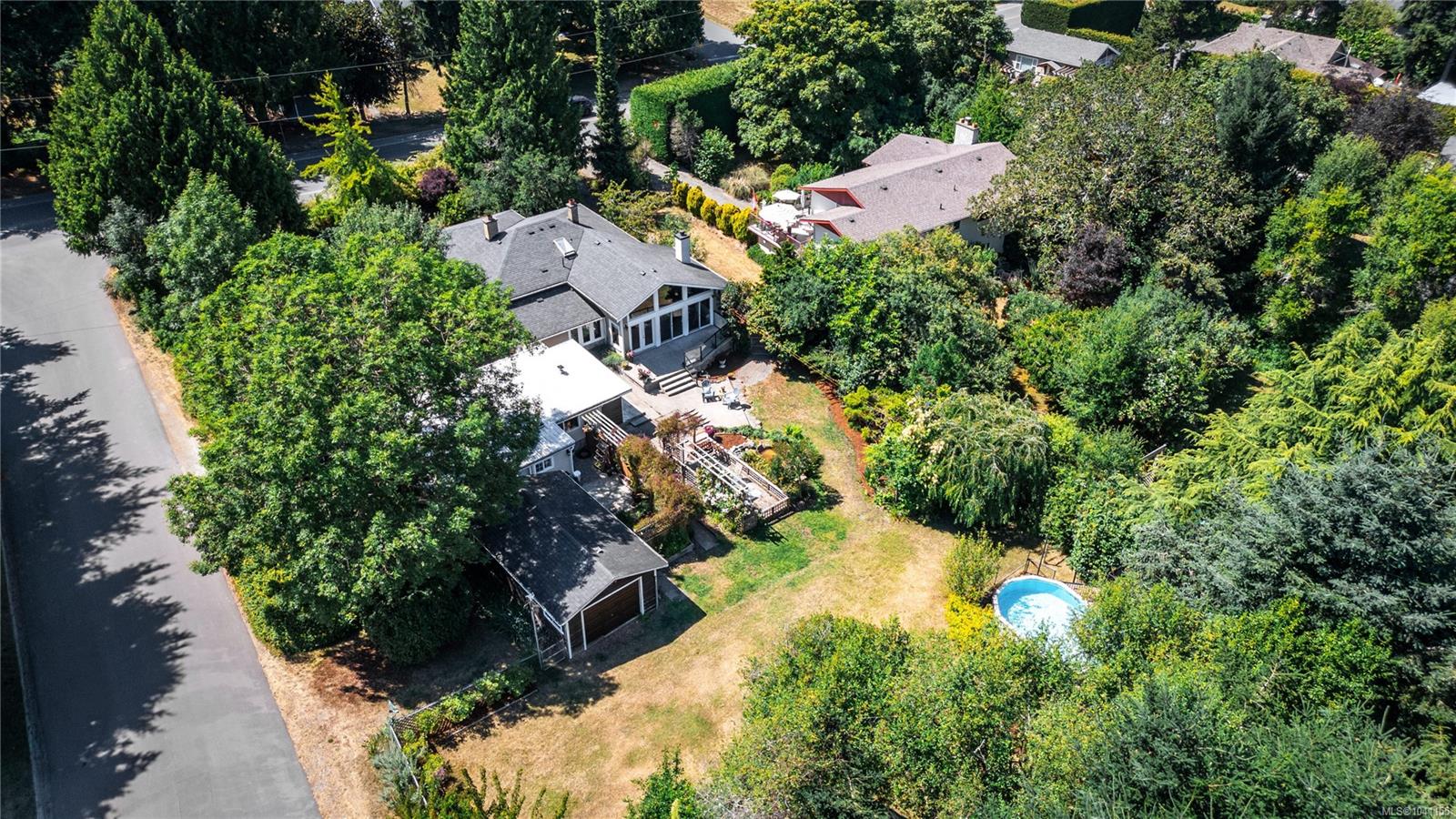 9255 East Saanich Road, North Saanich, BC, V8L 1H6