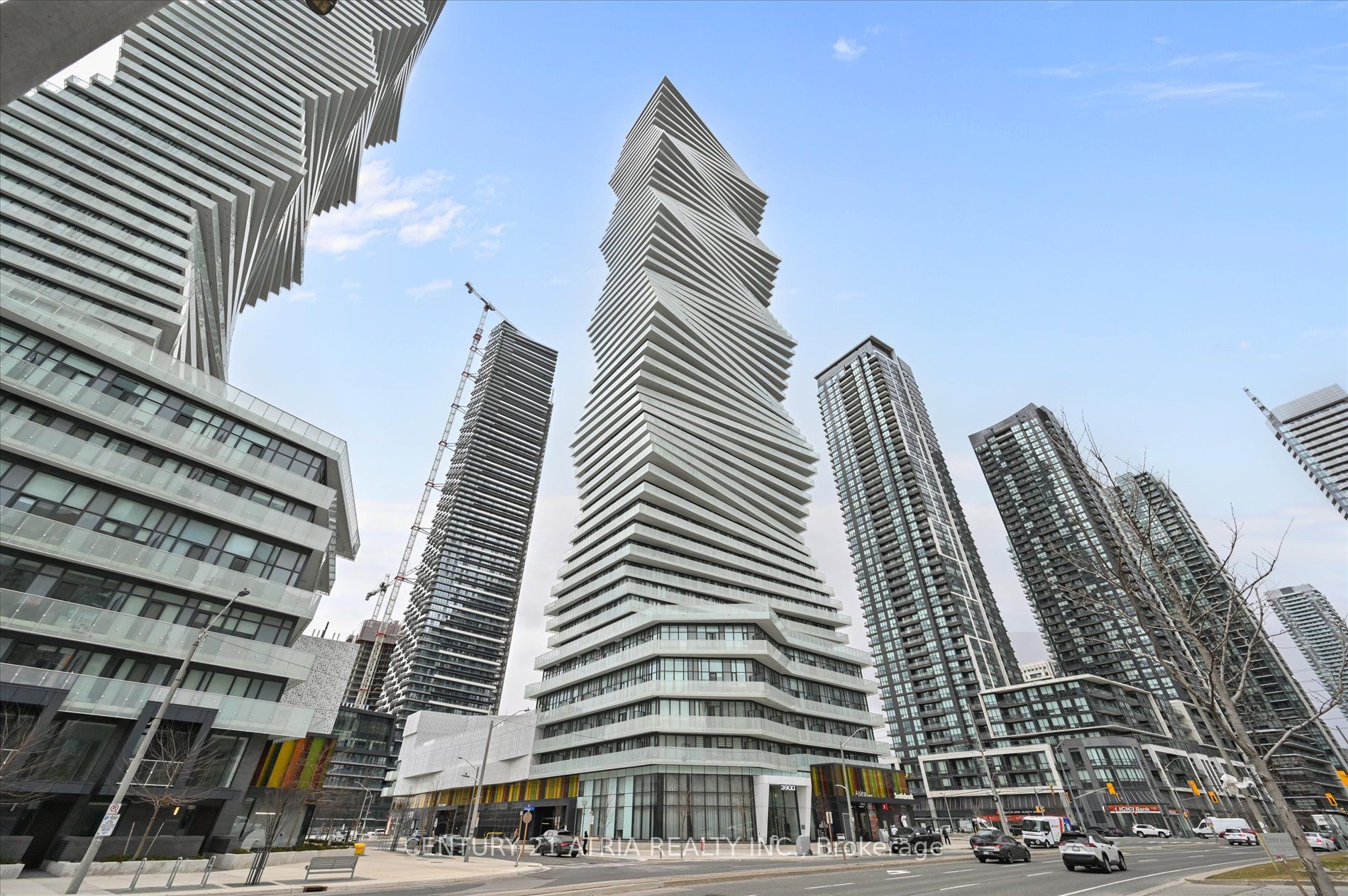 1609-3900 Confederation Parkway, Mississauga, ON, L5B 0M3