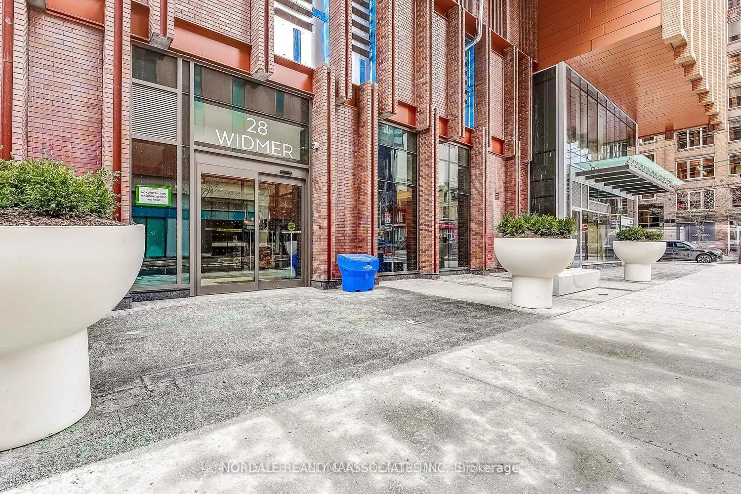 28 Widmer Street Sph23