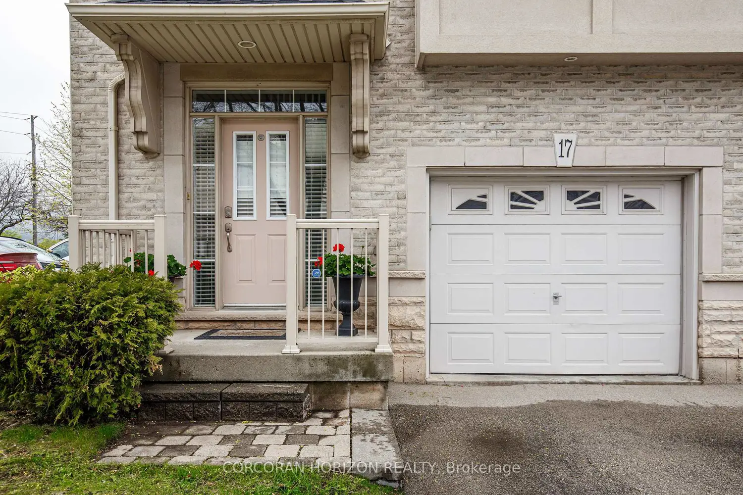 5080 Fairview Street 17 photo 2