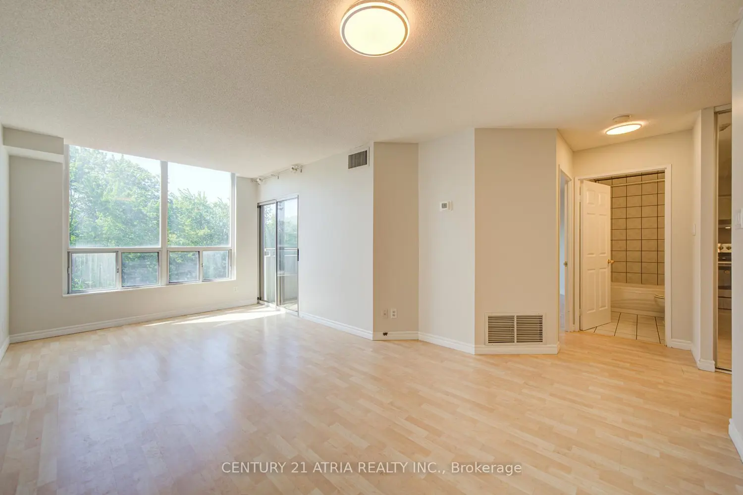 897 Sheppard Avenue 310
