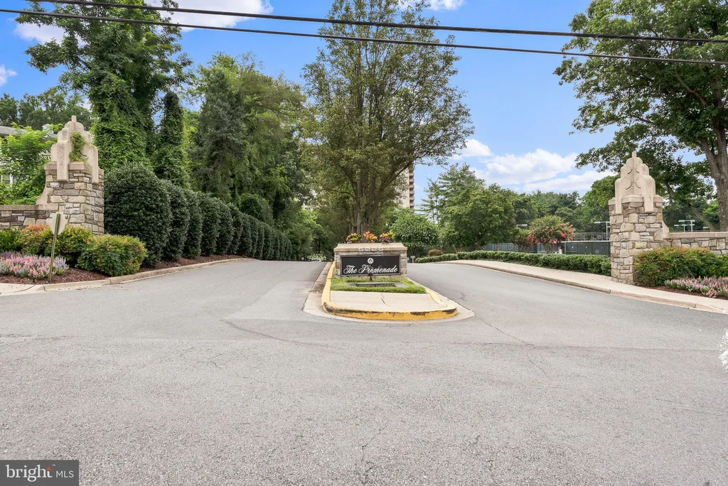 5225 Pooks Hill Road Unit 1819N, Bethesda, MD 20814